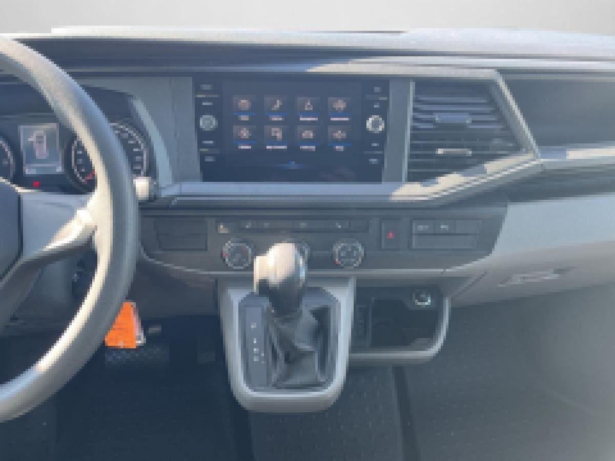 Volkswagen T6.1 Transporter LR 2.0 TDI DSG NAVI SHZ PDC