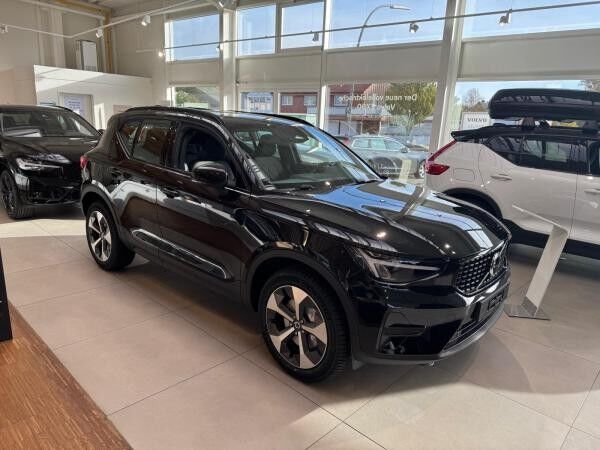 Volvo XC40 B3 Plus Dark "Allwetterreifen"