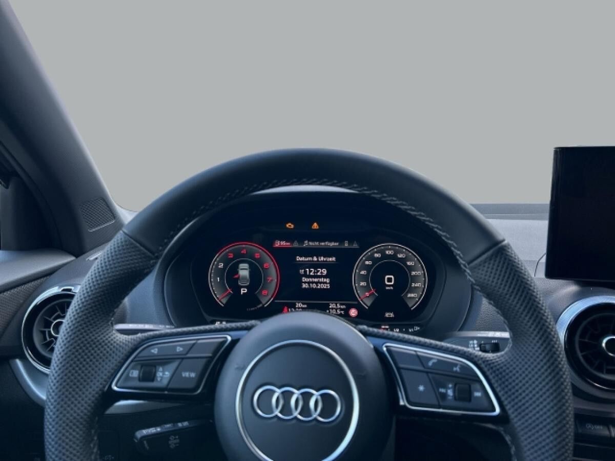 Audi Q2 advanced 35 TFSI S tronic+AHK+LEDER+LED+KAMERA+CARPLAY