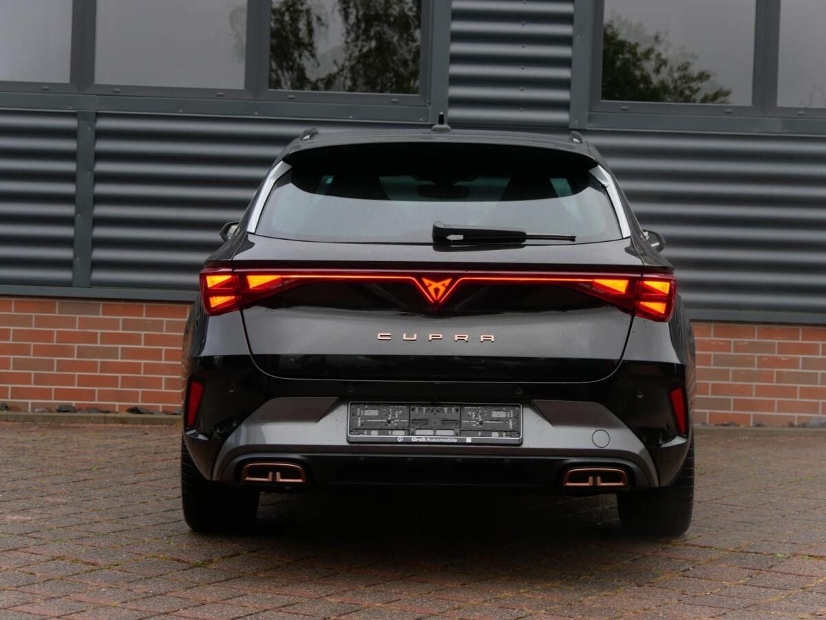 Cupra Leon Cupra Leon ST 1.5 e-Hybrid 150 kW DSG|Matrix|AHK ⚡Gewerbeleasing⚡
