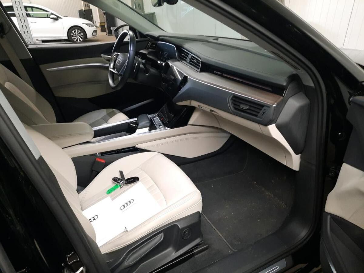 Audi e-tron 50 ELECTRIC ALLRAD /NAVI/LEDER/LED/NAVI/SHZ/RFK/ASSISTENZ/KLIMA UVM.