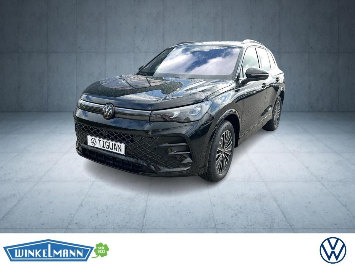 Volkswagen Tiguan 4Motion R-Line  MATRIX STANDHZG PANO AHK *SOFORT VERFÜGBAR*