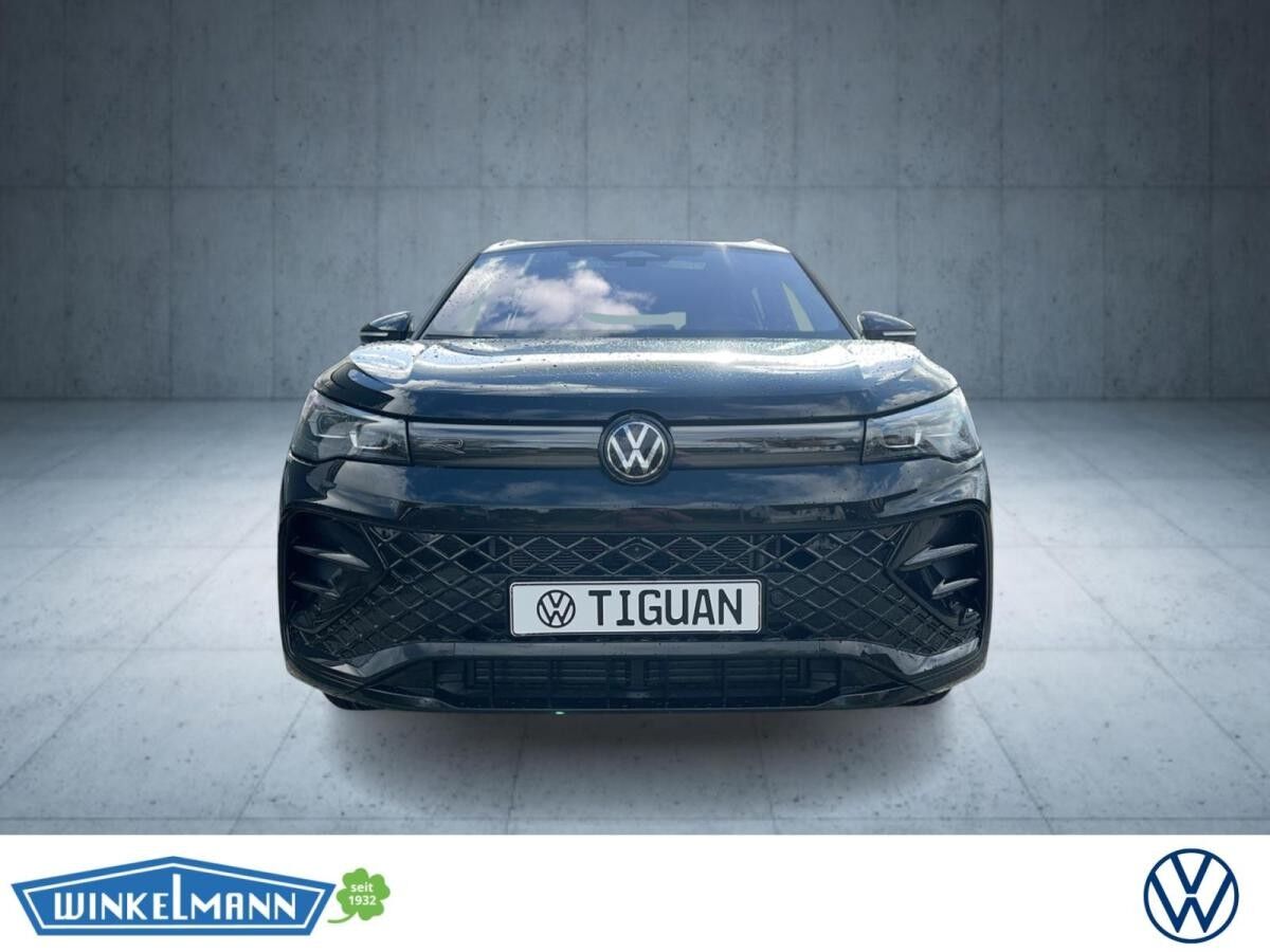 Volkswagen Tiguan 4Motion R-Line  MATRIX STANDHZG PANO AHK *SOFORT VERFÜGBAR*