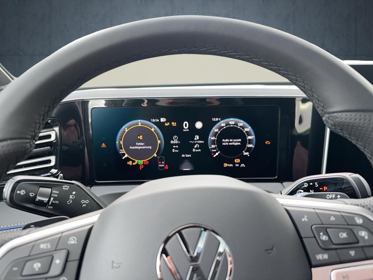 Volkswagen Tiguan 4Motion R-Line  MATRIX STANDHZG PANO AHK *SOFORT VERFÜGBAR*