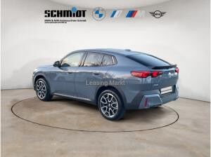 BMW X2 sDrive20d Premium Paket Panorama 19Zoll