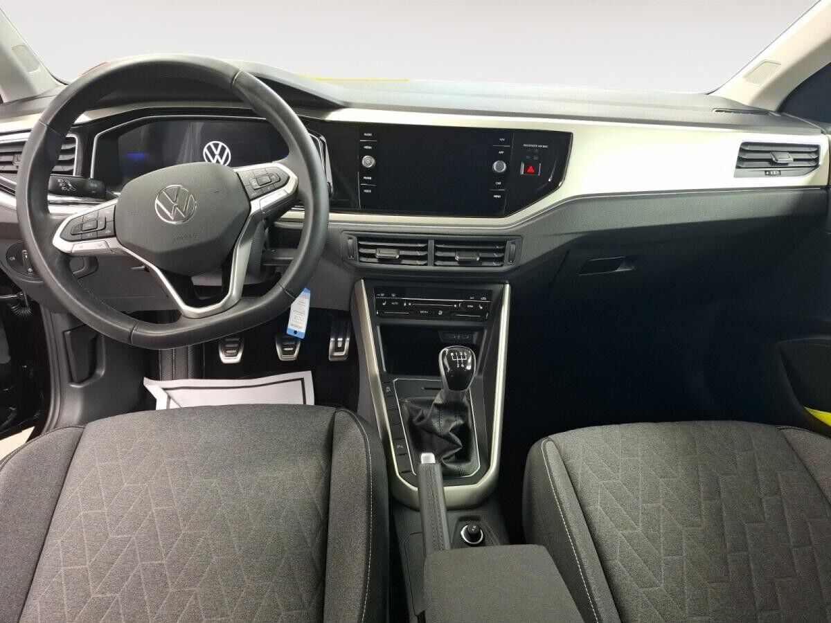 Volkswagen Polo VI 1.0 TSI Move Matrix Navi RFK SHZ