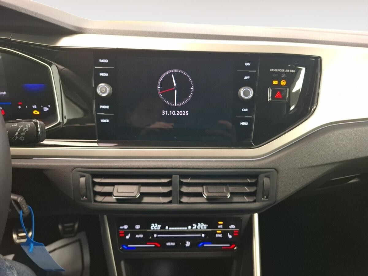 Volkswagen Polo VI 1.0 TSI Move Matrix Navi RFK SHZ