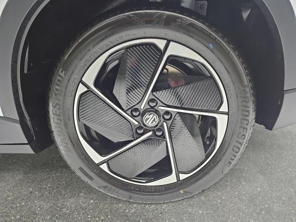 MG S5 EV EV 64 KWH MY25 LUXURY