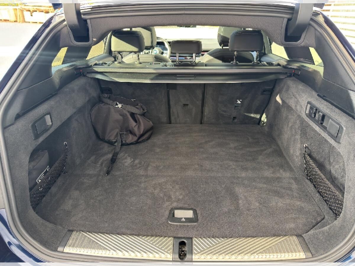 BMW i5 40 Tour/M-Paket/AHK/Pano/Memory/360°/Bowers&Wilkins