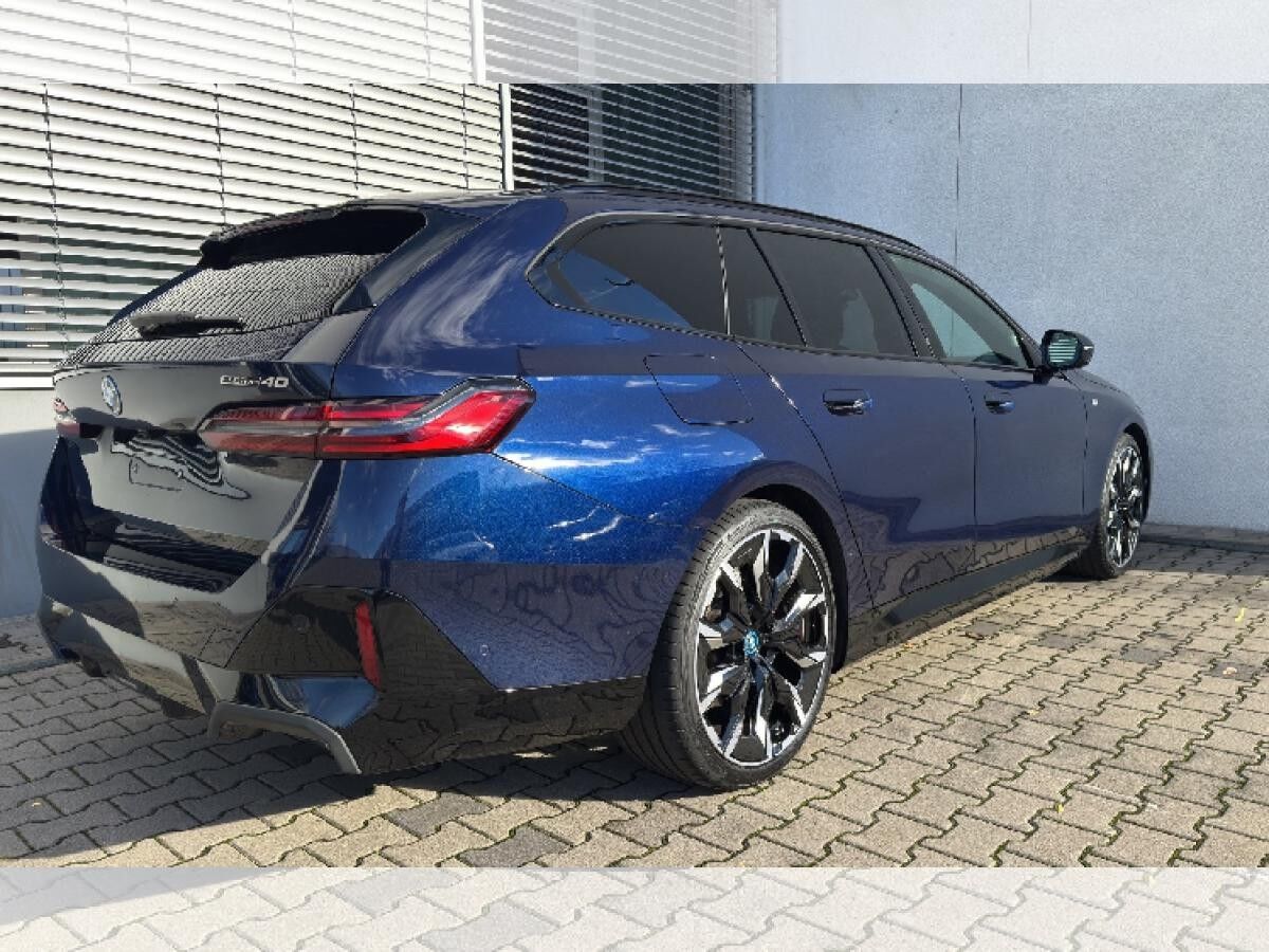 BMW i5 40 Tour/M-Paket/AHK/Pano/Memory/360°/Bowers&Wilkins