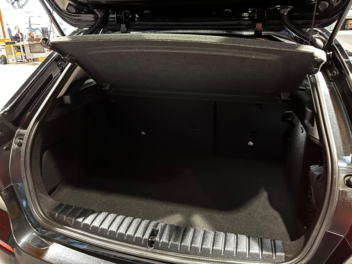 BMW 118 ACC+LED+SHZ+Navi+Kam