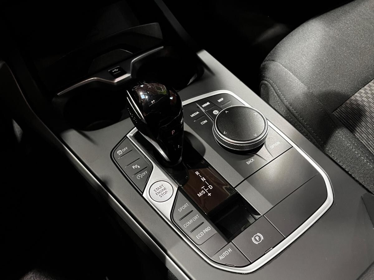 BMW 118 ACC+LED+SHZ+Navi+Kam