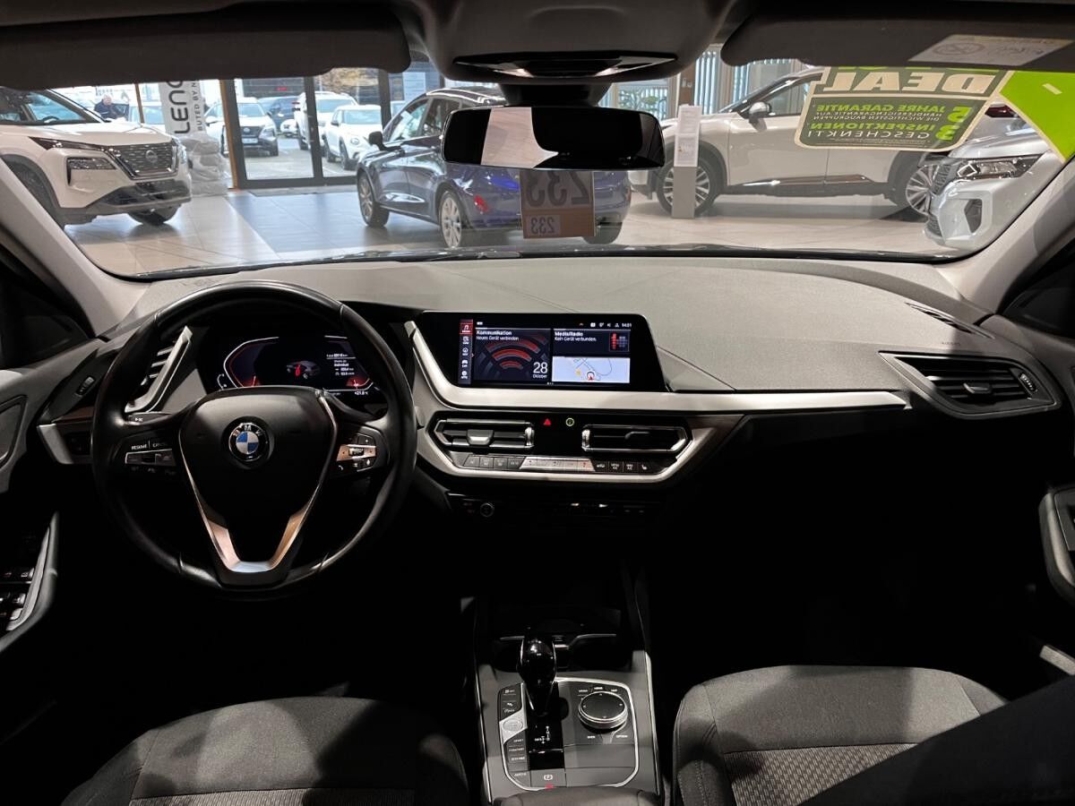 BMW 118 ACC+LED+SHZ+Navi+Kam