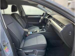 Volkswagen Passat Variant Conceptline 1.5TSI DSG/ Navi, LED