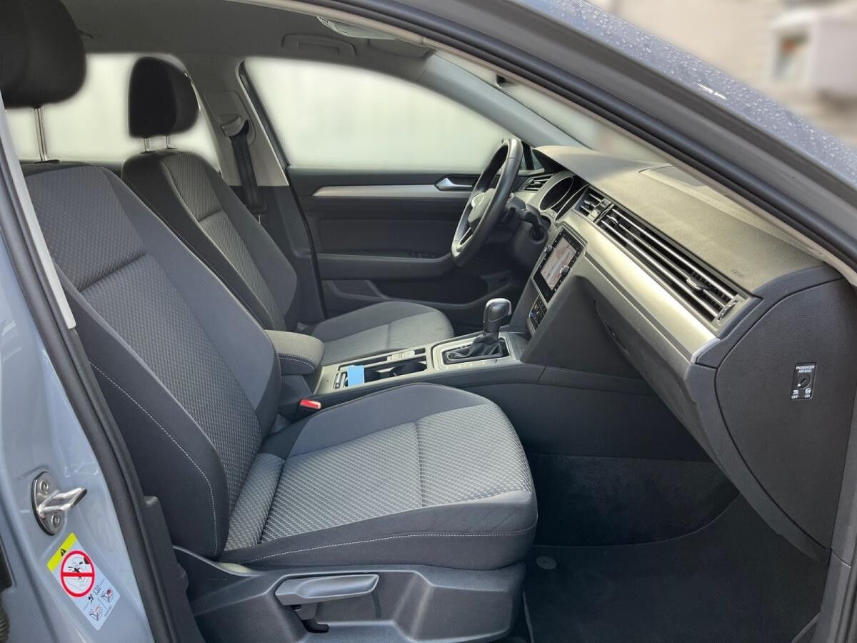 Volkswagen Passat Variant Conceptline 1.5TSI DSG/ Navi, LED