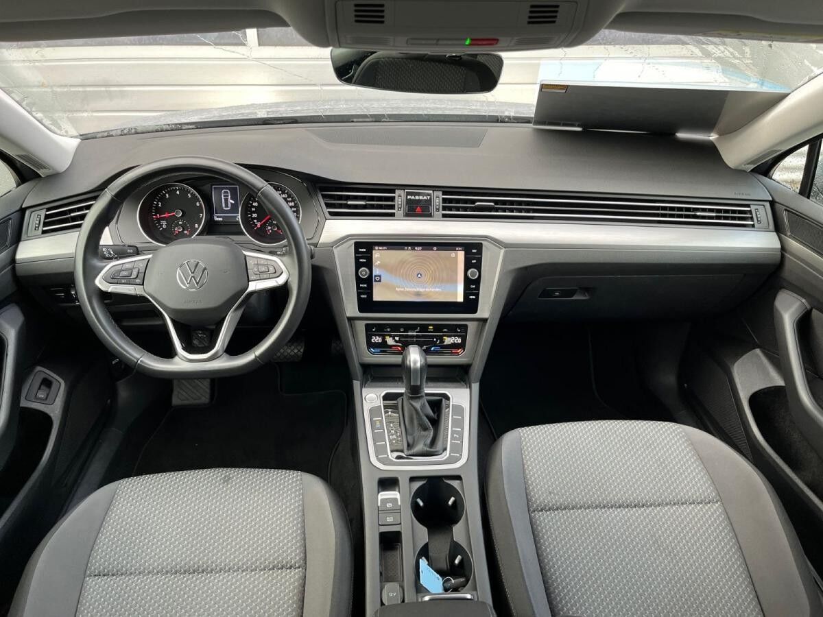 Volkswagen Passat Variant Conceptline 1.5TSI DSG/ Navi, LED
