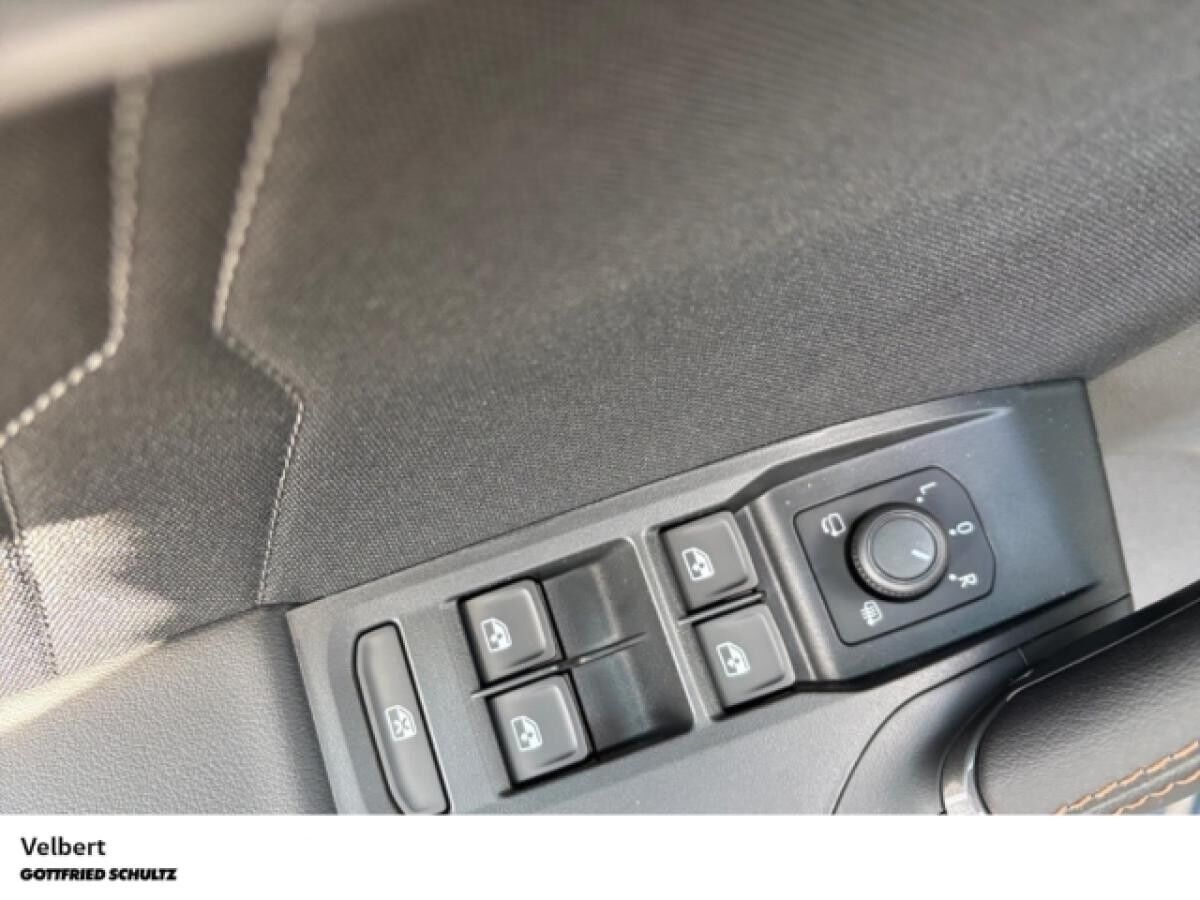 Cupra Leon CUPRA  1.5 eTSI💥SOFORT VERFÜGBAR💥MATRIX-LED,RÜCKFAHRKAMREA,KEYLESS GO UVM.(Velbert)