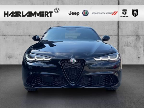 Alfa Romeo Giulia Intensa Q4 2.0 PDC+KAMERA+CARPLAY+LEDER