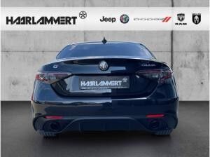 Alfa Romeo Giulia Intensa Q4 2.0 PDC+KAMERA+CARPLAY+LEDER