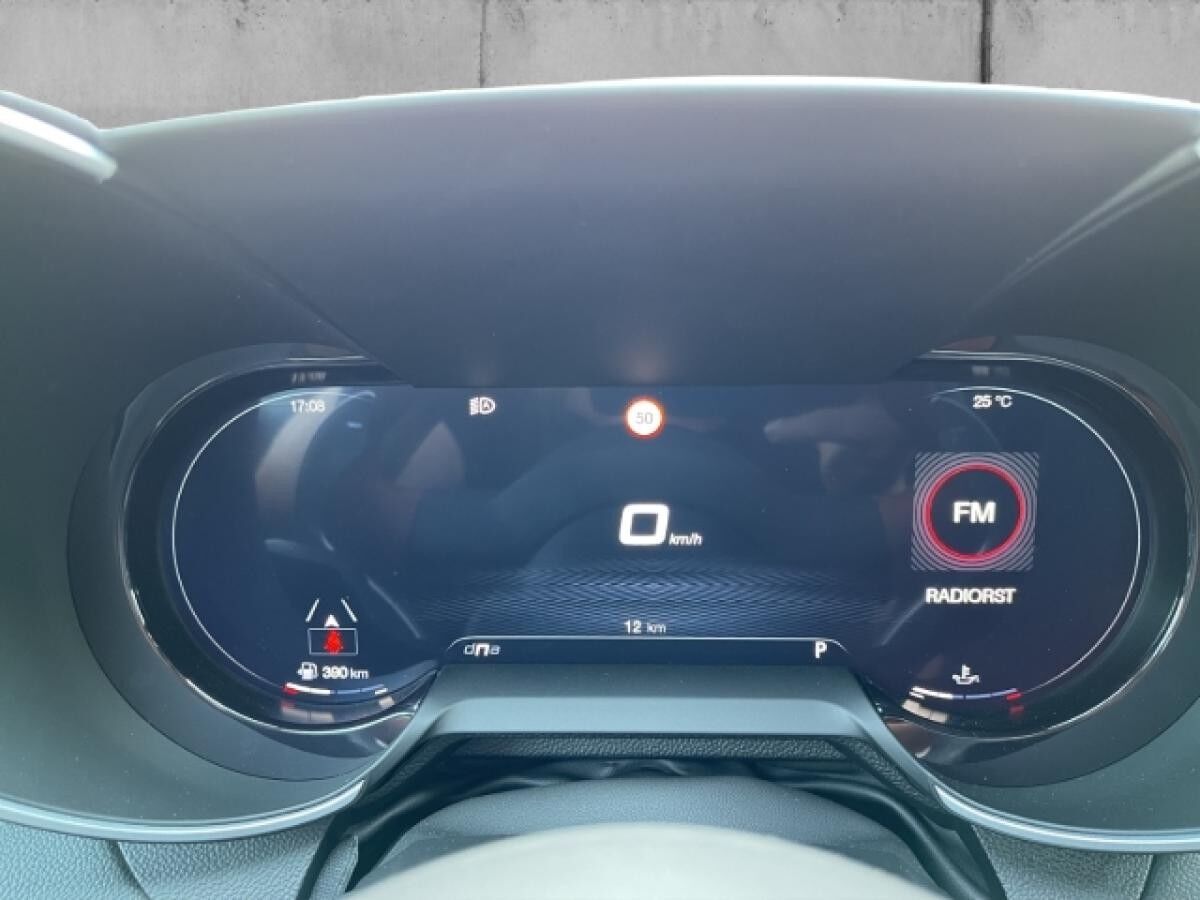 Alfa Romeo Giulia Intensa Q4 2.0 PDC+KAMERA+CARPLAY+LEDER