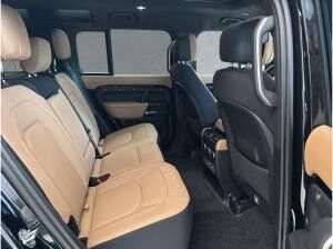 Land Rover Defender 110 D300 X 22" AHK BlackP.