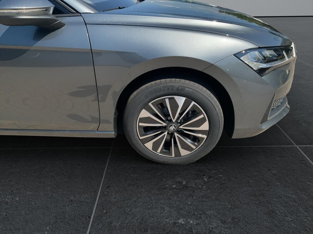 Skoda Superb Combi Selection 1,5 TSI iV 150 kW 6-Gang-DSG