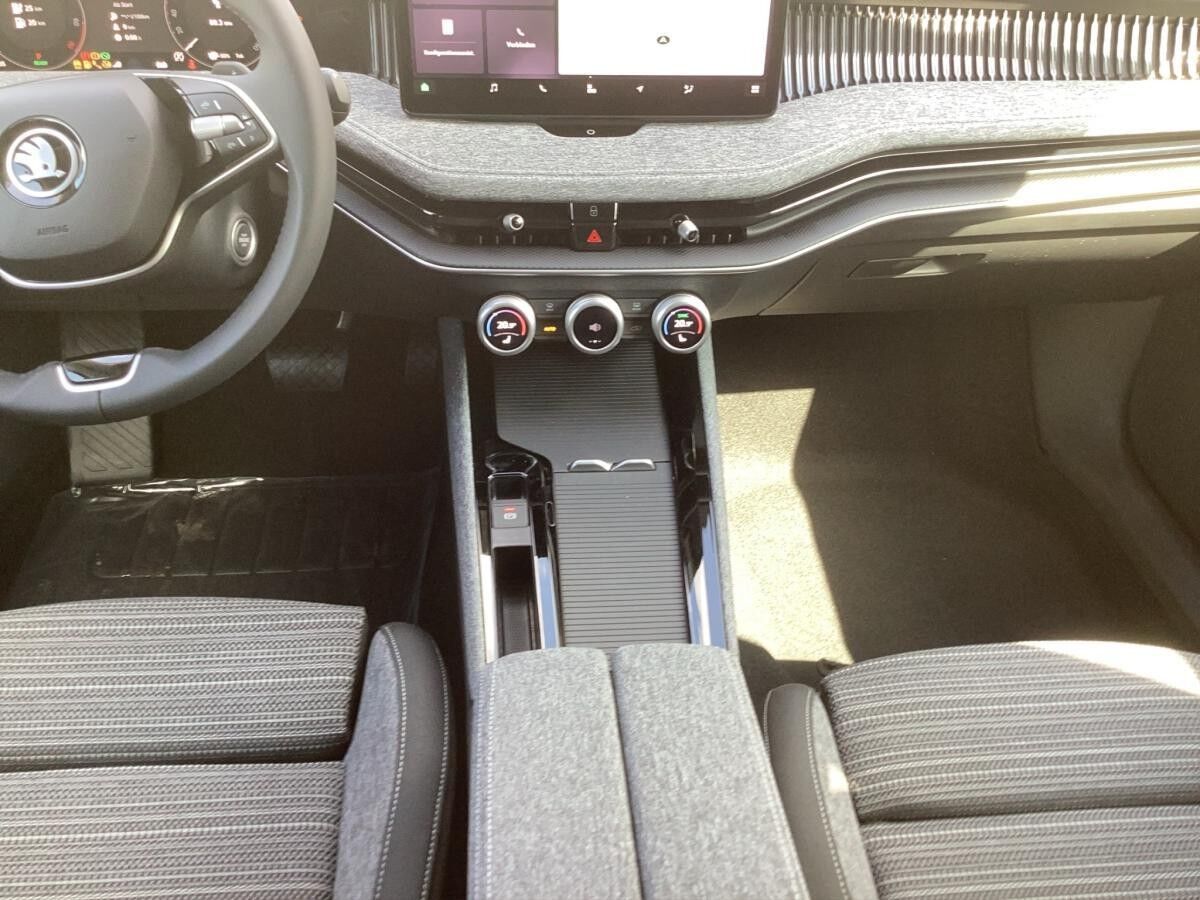 Skoda Superb Combi Selection 1,5 TSI iV 150 kW 6-Gang-DSG