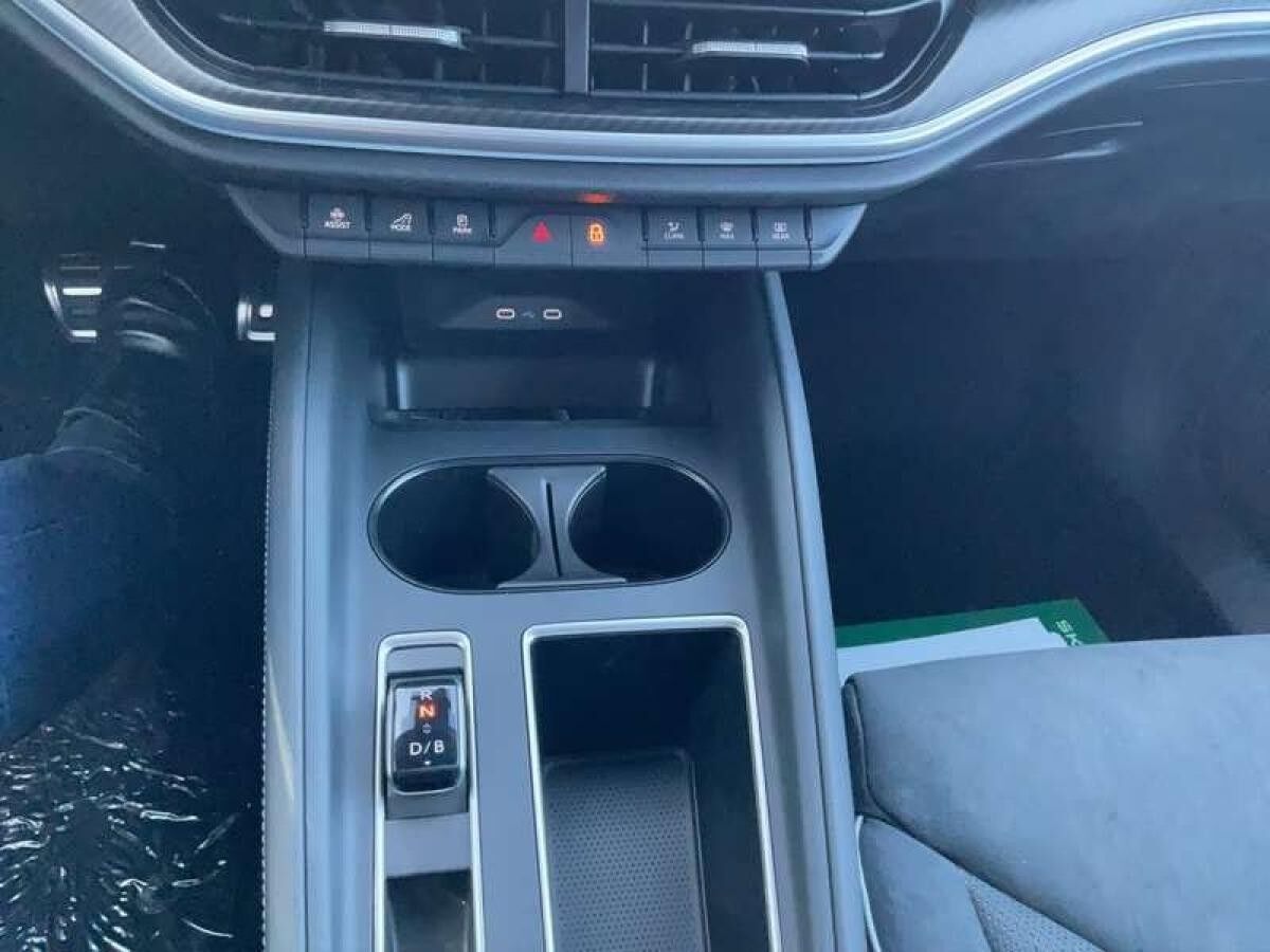 Skoda Elroq 85 SPORTLINE ELEKTROMOTOR 210 KW 1-GANG-AUTOMATIK