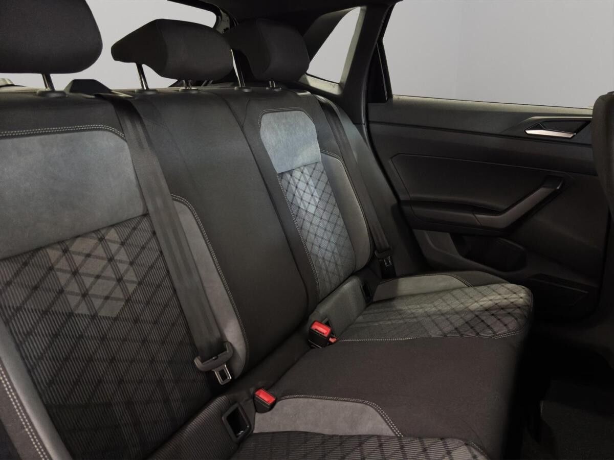 Volkswagen Polo R-Line (Kamera/Pano/Keyless) 1.0 l TSI 7-Gang-DSG