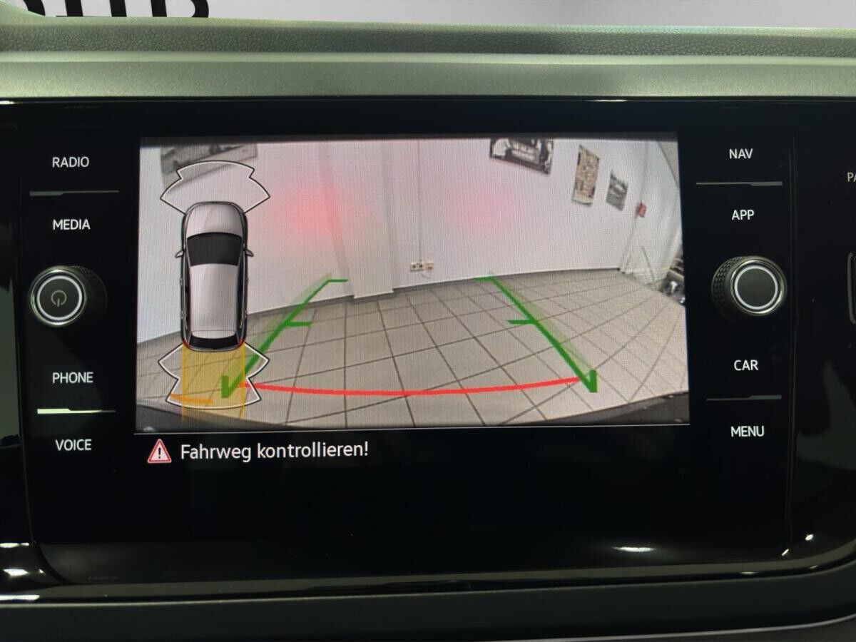 Volkswagen Polo R-Line (Kamera/Pano/Keyless) 1.0 l TSI 7-Gang-DSG