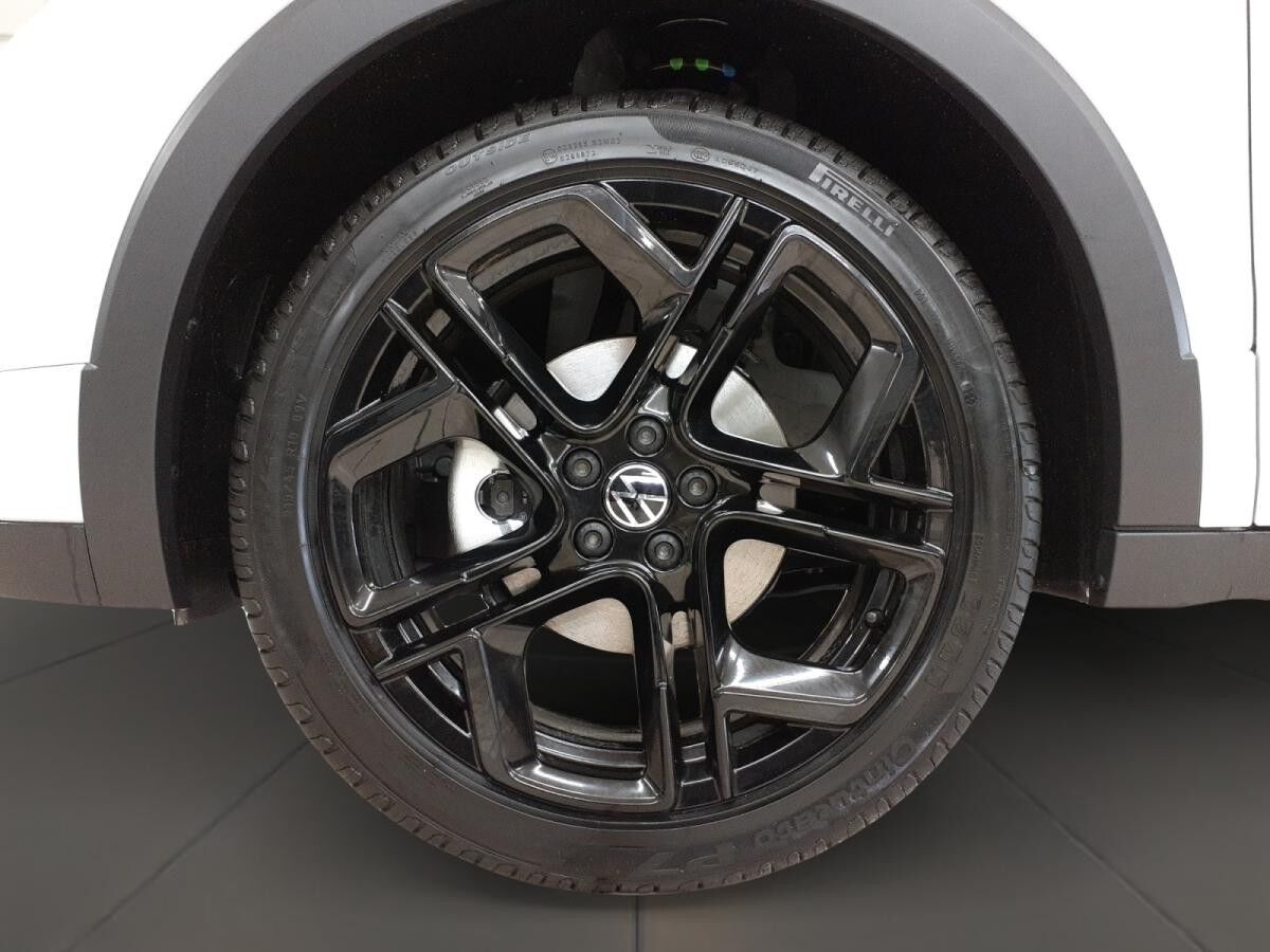 Volkswagen T-Cross 1.0TSI *Sitzh*LED*Navi*AHK*R-Line