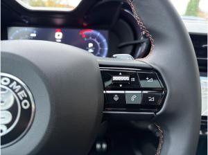 Alfa Romeo Junior Intensa ALLRAD Q4 – Lagerfahrzeug mit Panoramadach, sofort verfügbar! 🚗🔥