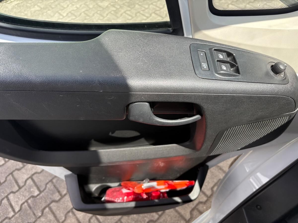 Peugeot Boxer Kasten Hochraum 2.2 L 3.3t 333 2H2 120