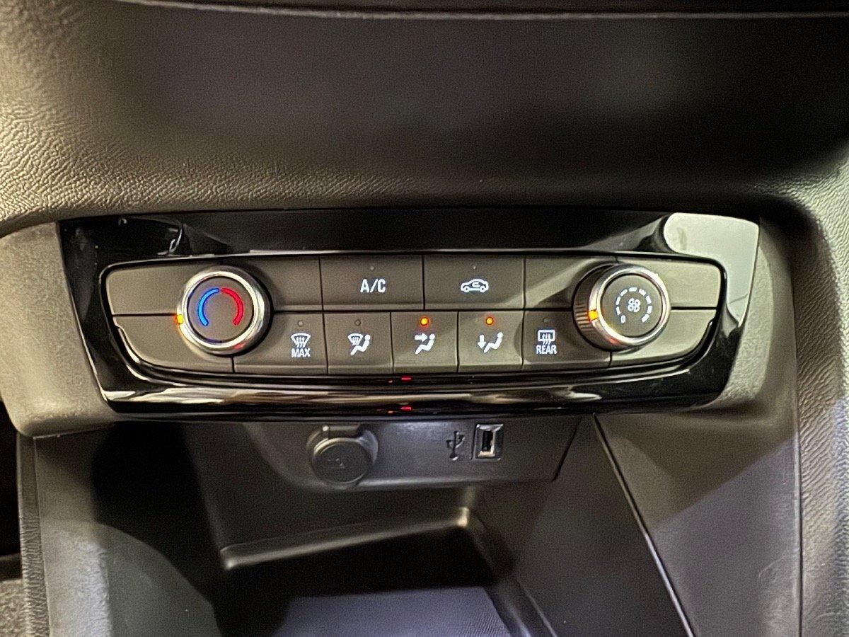 Opel Corsa F 1.2 Turbo Elegance LED+Fernlichtass.+LM