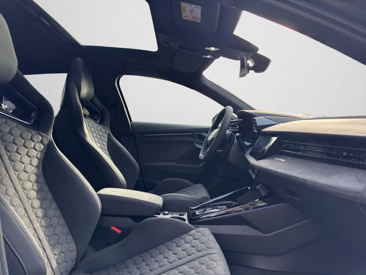 Audi RS3 RS 3 Sportback*BENTLEY Farbe*RS Schalensitze*RS Abgas*Carbonflügel*RS Dynamikpaket*SONDERPREIS! 290