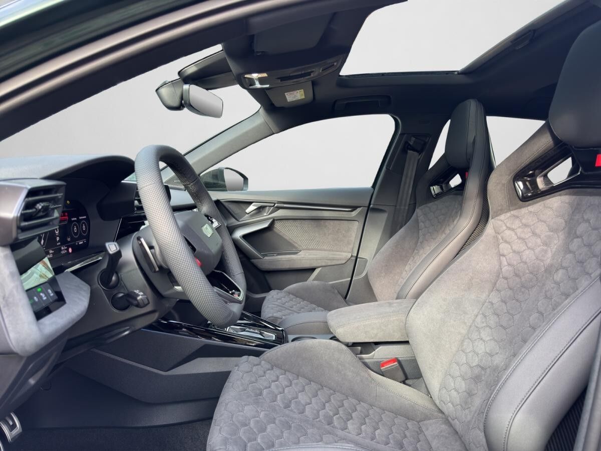 Audi RS3 RS 3 Sportback*BENTLEY Farbe*RS Schalensitze*RS Abgas*Carbonflügel*RS Dynamikpaket*SONDERPREIS! 290