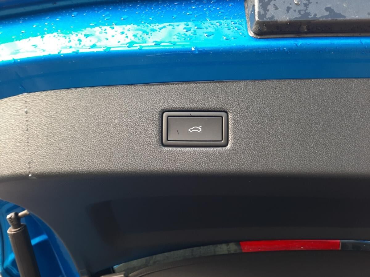 Ford Explorer RWD H ACC 19 Zoll Räder Klima