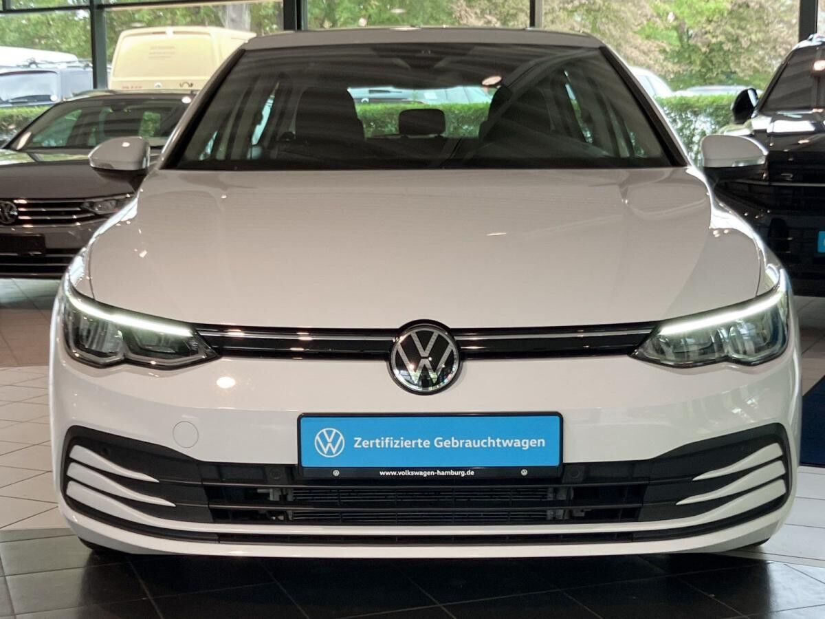 Volkswagen Golf VIII 2.0 TDI Life DSG Einparkhilfe Navi