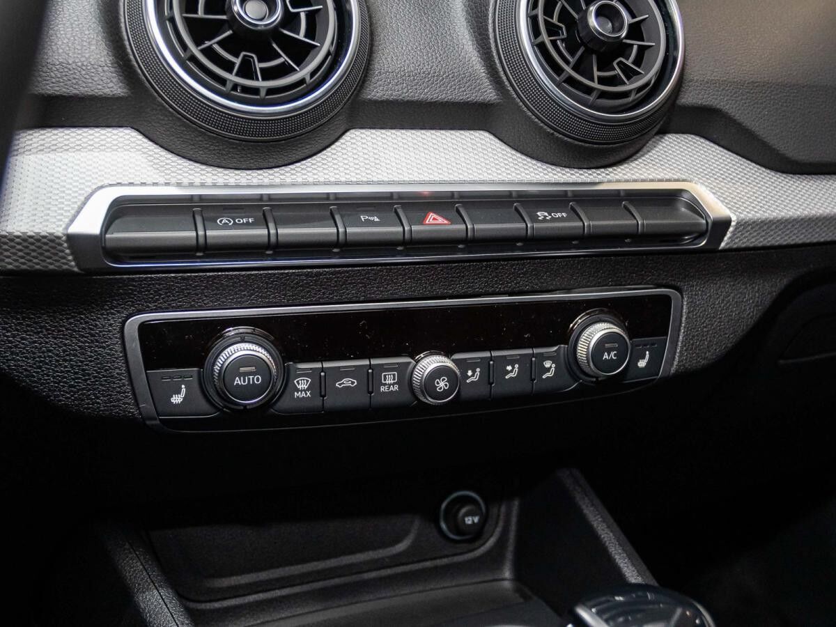 Audi Q2 advanced 35 TFSI 150 PS S tronic  8" Assistenz & -Komfort-Paket