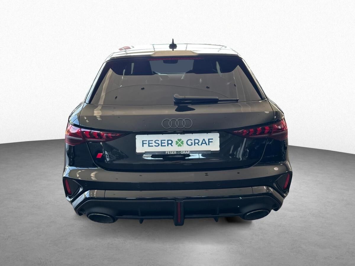 Audi RS3 Spb. qu S tronic *MATRIX*PANO*ABGAS*