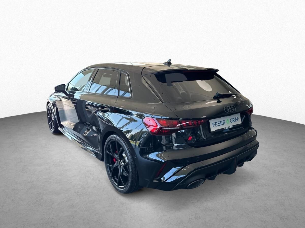 Audi RS3 Spb. qu S tronic *MATRIX*PANO*ABGAS*