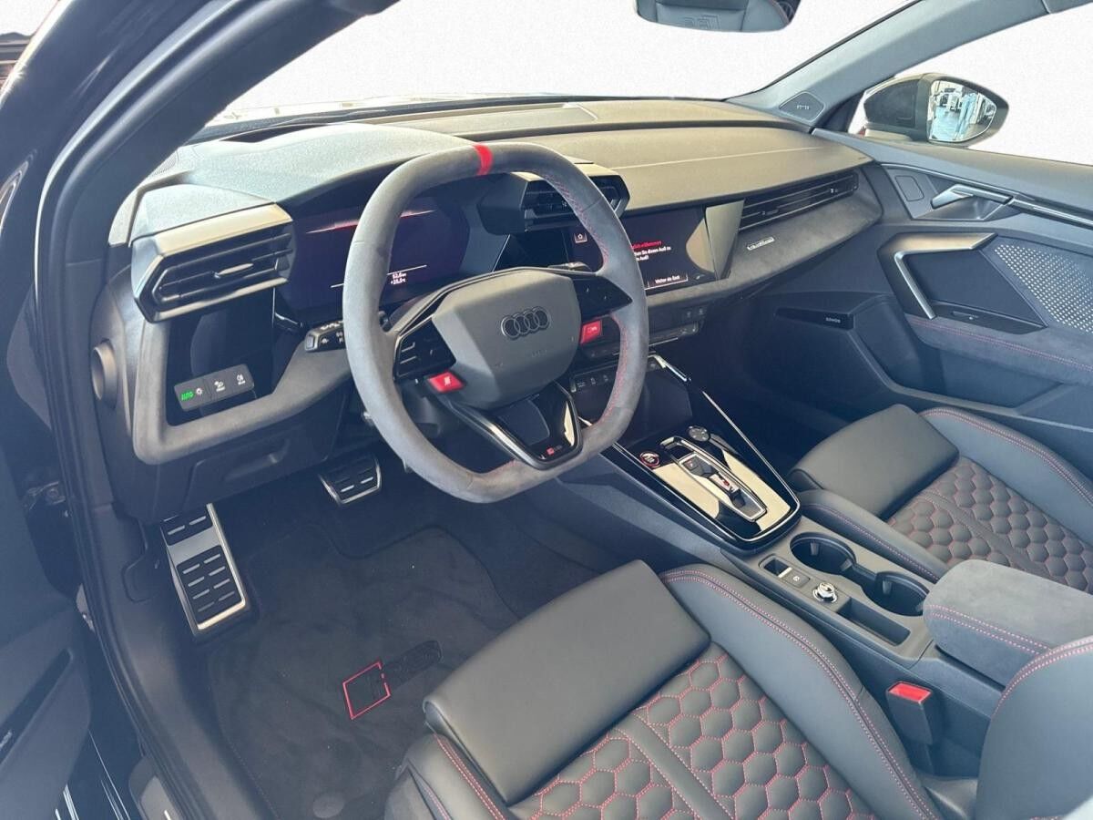 Audi RS3 Spb. qu S tronic *MATRIX*PANO*ABGAS*