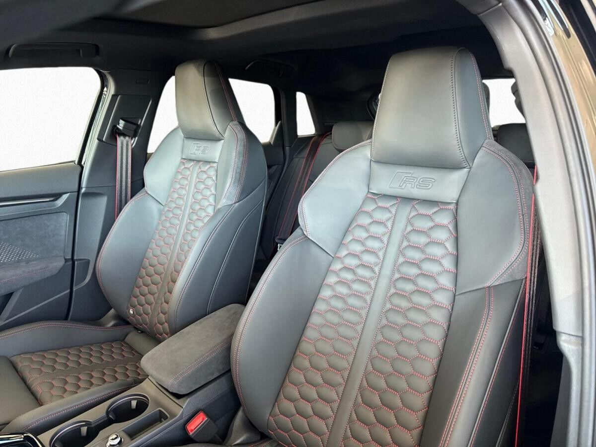 Audi RS3 Spb. qu S tronic *MATRIX*PANO*ABGAS*