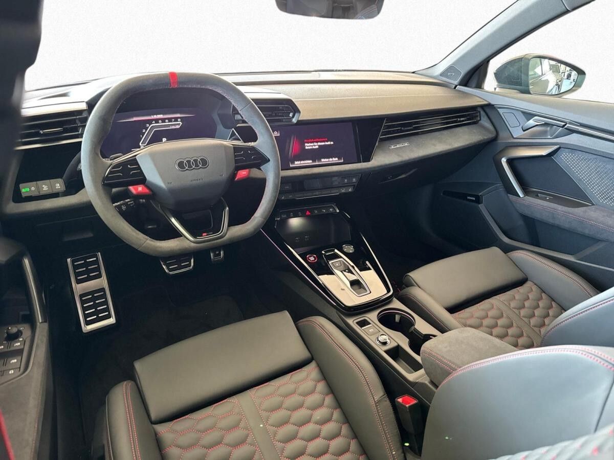 Audi RS3 Spb. qu S tronic *MATRIX*PANO*ABGAS*