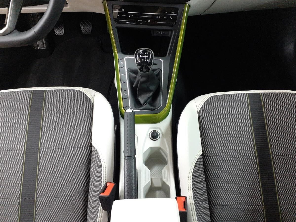 Volkswagen Taigo 1.0TSI Style *ACC*Kamera*Navi*AHK*