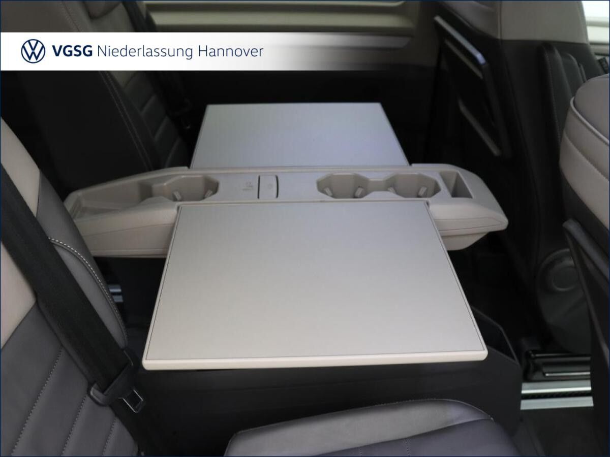 Volkswagen Multivan Life AHK Vis-a-Vis NaviPro Leder