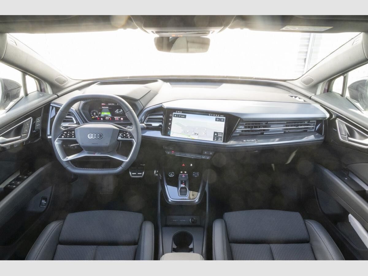Audi Q4 e-tron 35 S line ACC*Matrix*AHK*360°*Navi