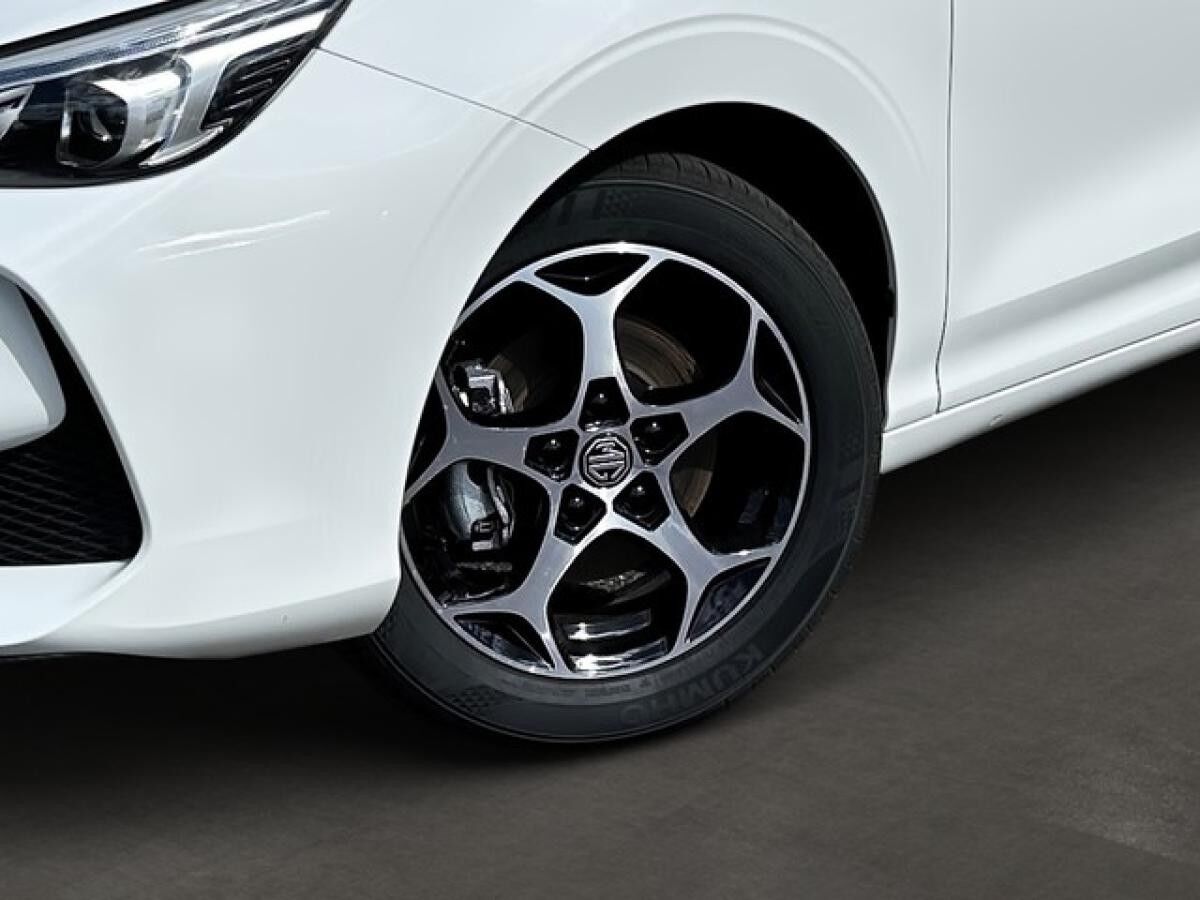 MG MG3 3 HEV LUXURY LED+360+TEMPOMAT+APP-CONN+++