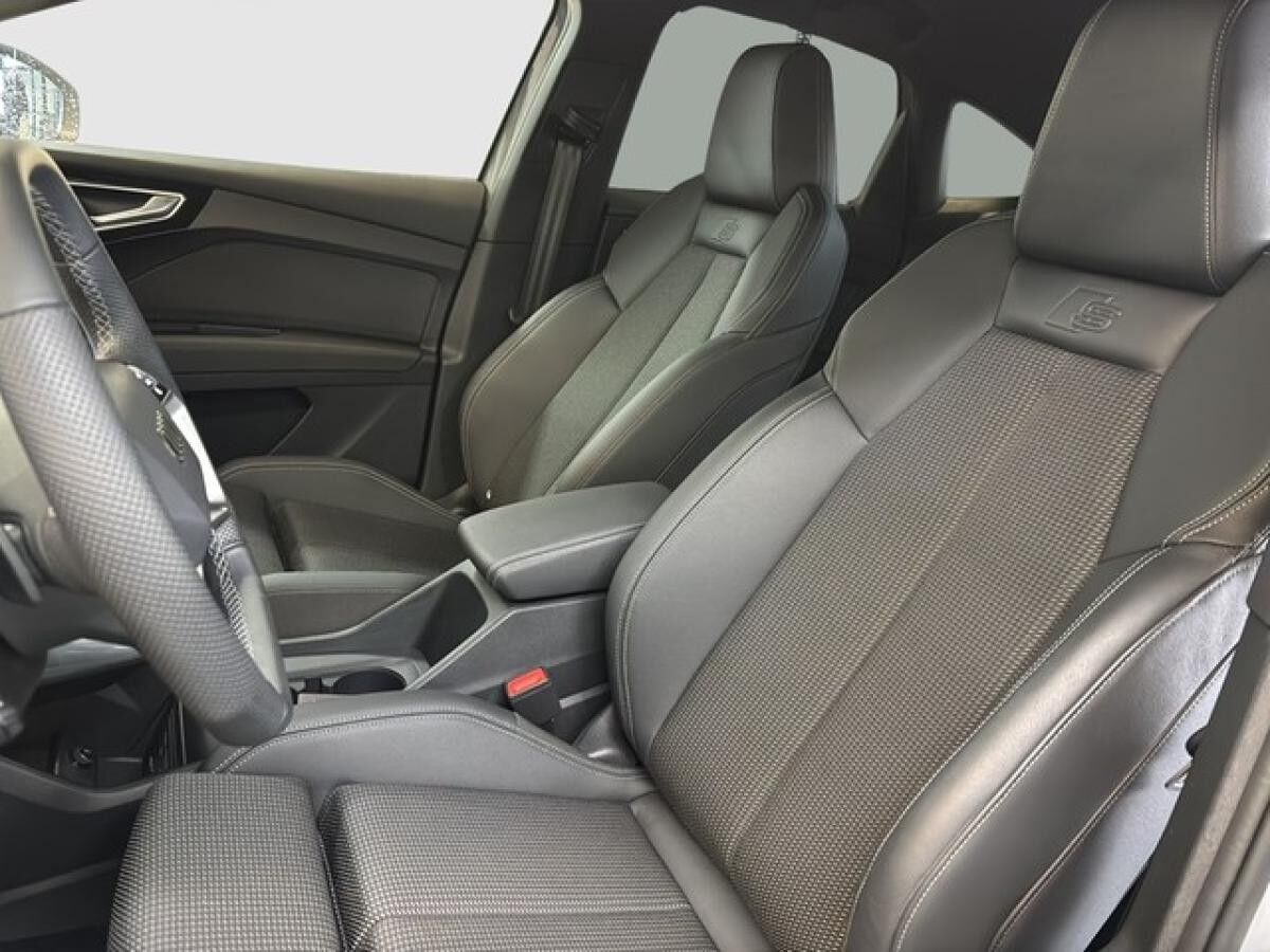 Audi Q4 e-tron Sportback 35 S LINE NAVI MATRIXLED CAM