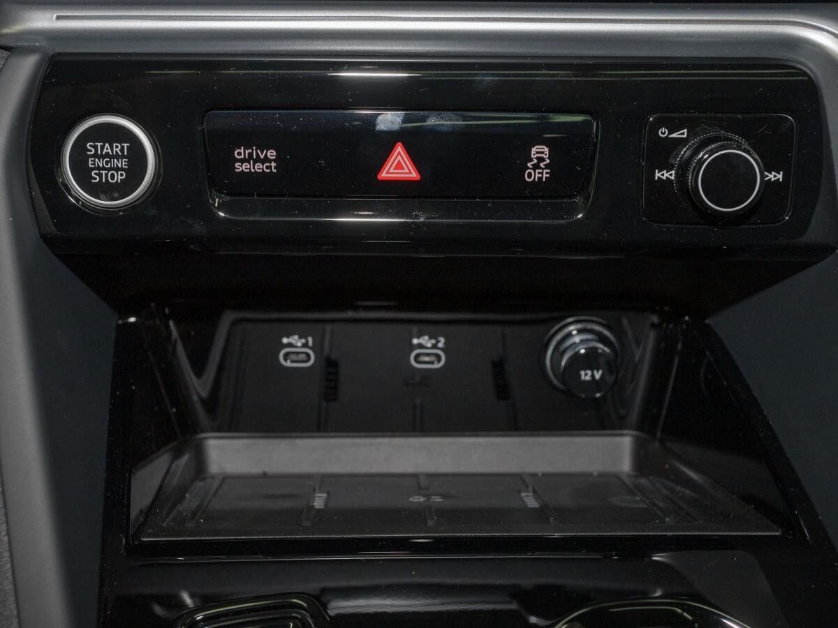 Audi Q5 SUV TDI quattro 2x S-LINE 21'' Pano HUD Luft (SONDERLEASING)